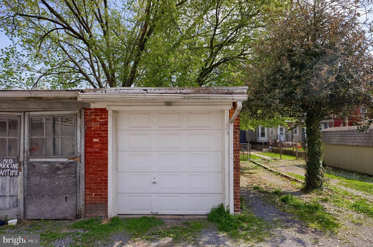 213 E Ross Street photo 10