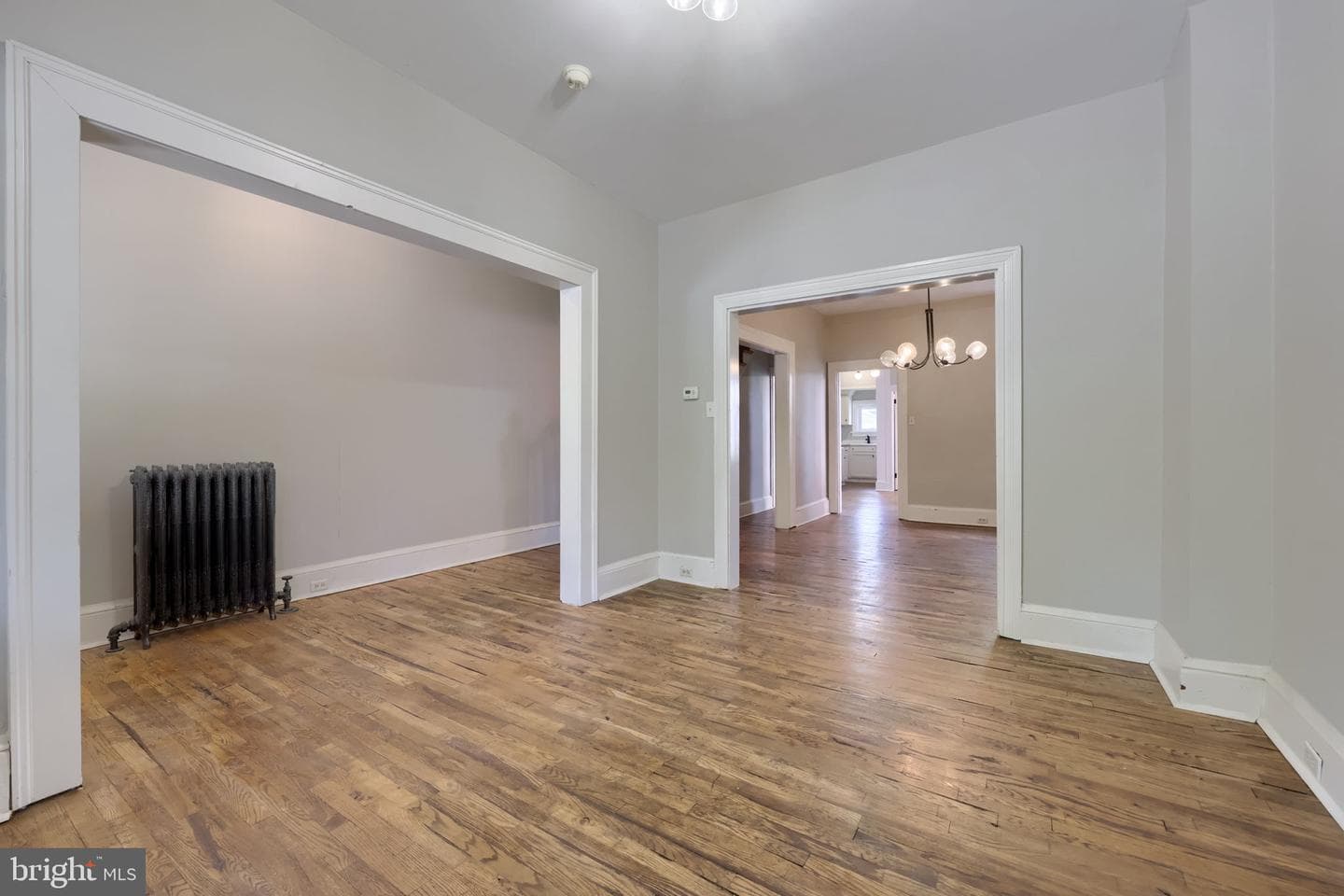 213 E Ross Street photo 16
