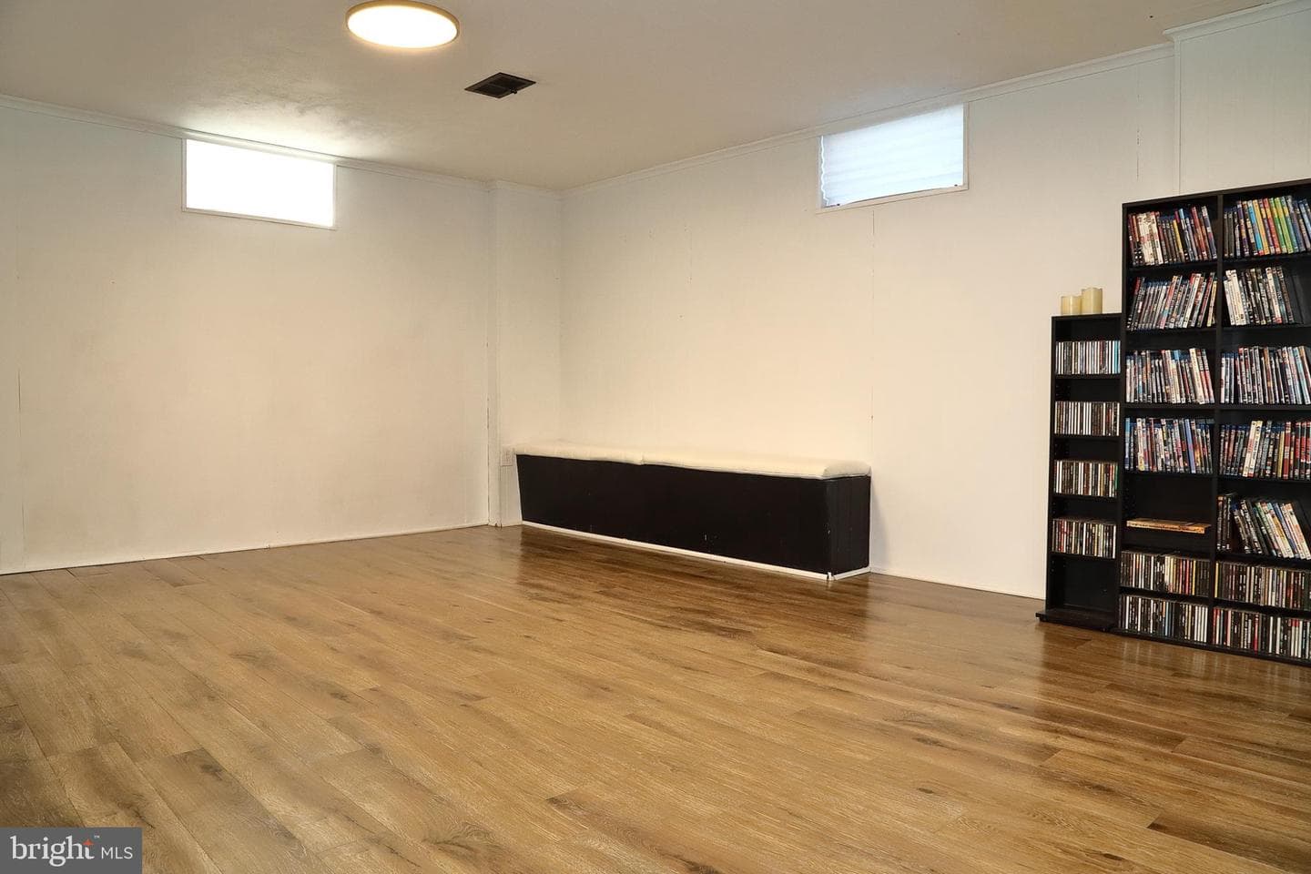 326 E Charlotte Street photo 12