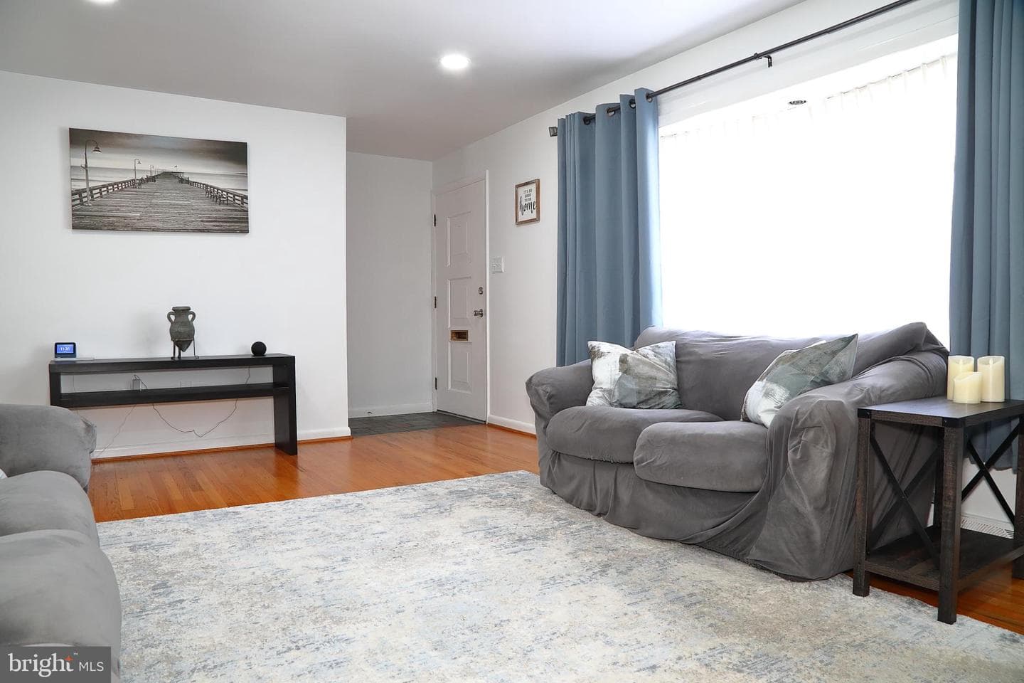 326 E Charlotte Street photo 2
