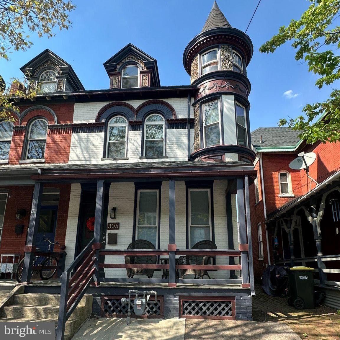 305 W Lemon Street