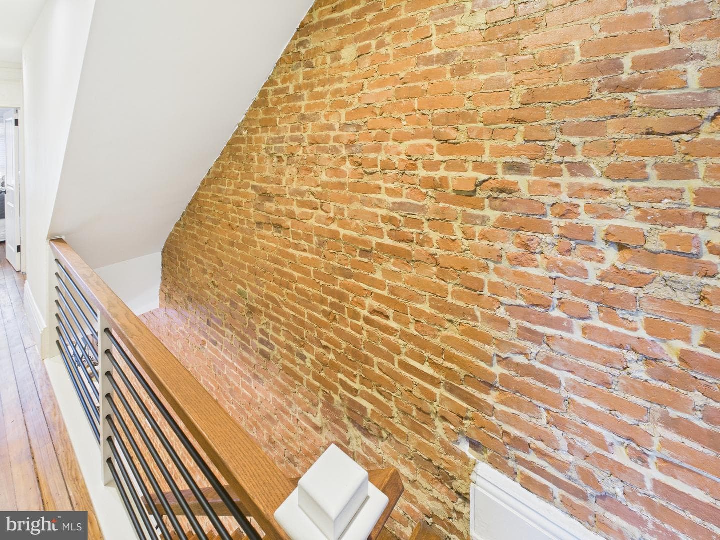 305 W Lemon Street photo 11