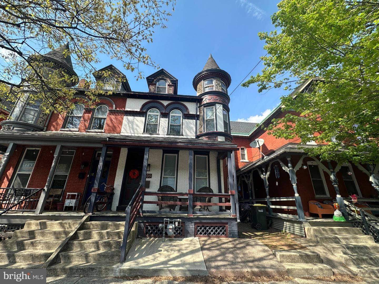 305 W Lemon Street photo 2