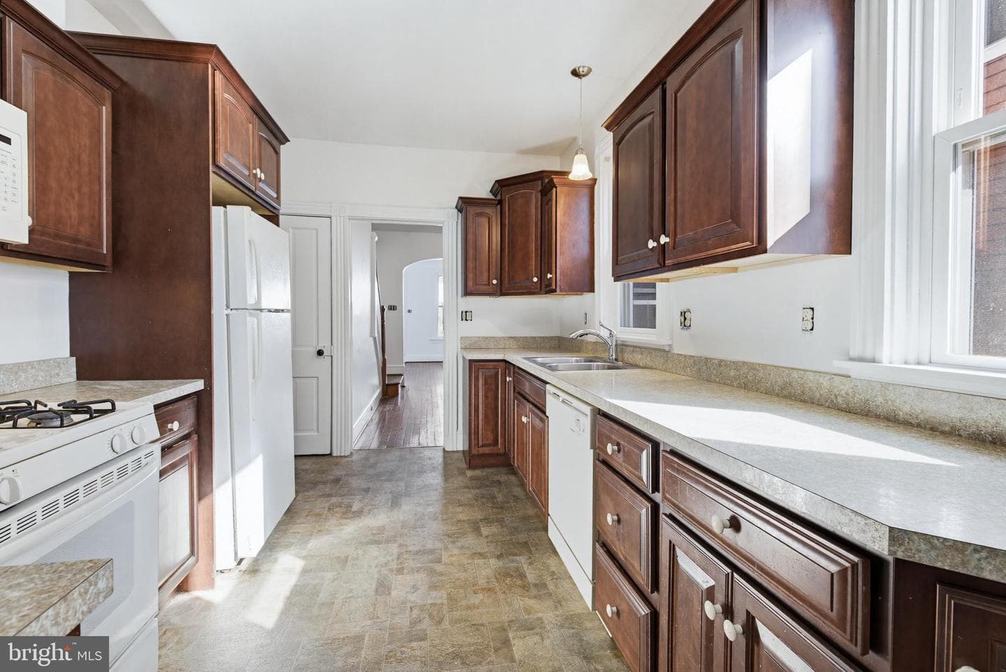 544 N Mary Street photo 13