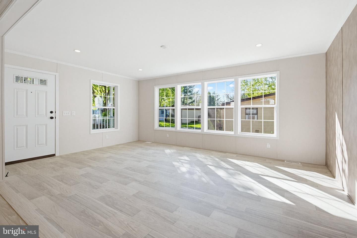 824 Carrie Court photo 20
