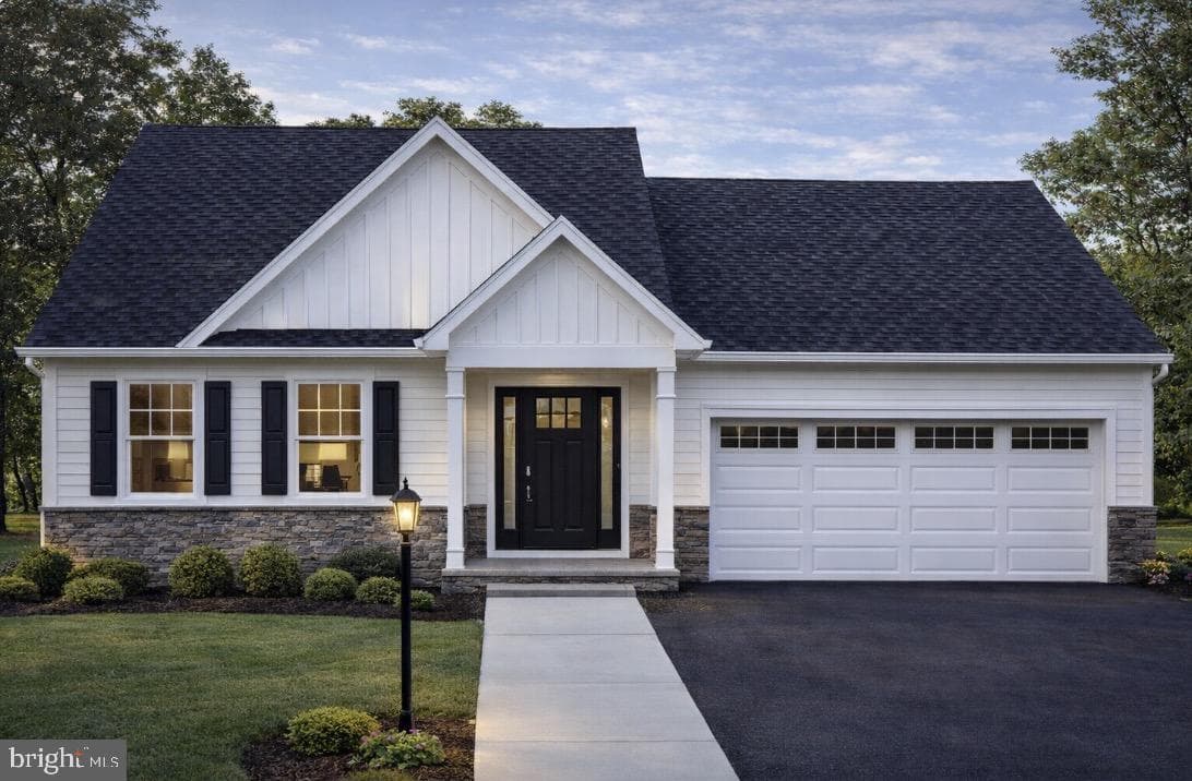 233 Pilgrim Drive, Lancaster