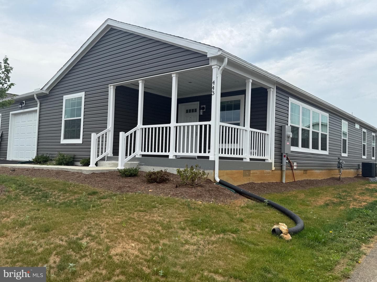 443 Eastwood Ln, Lancaster
