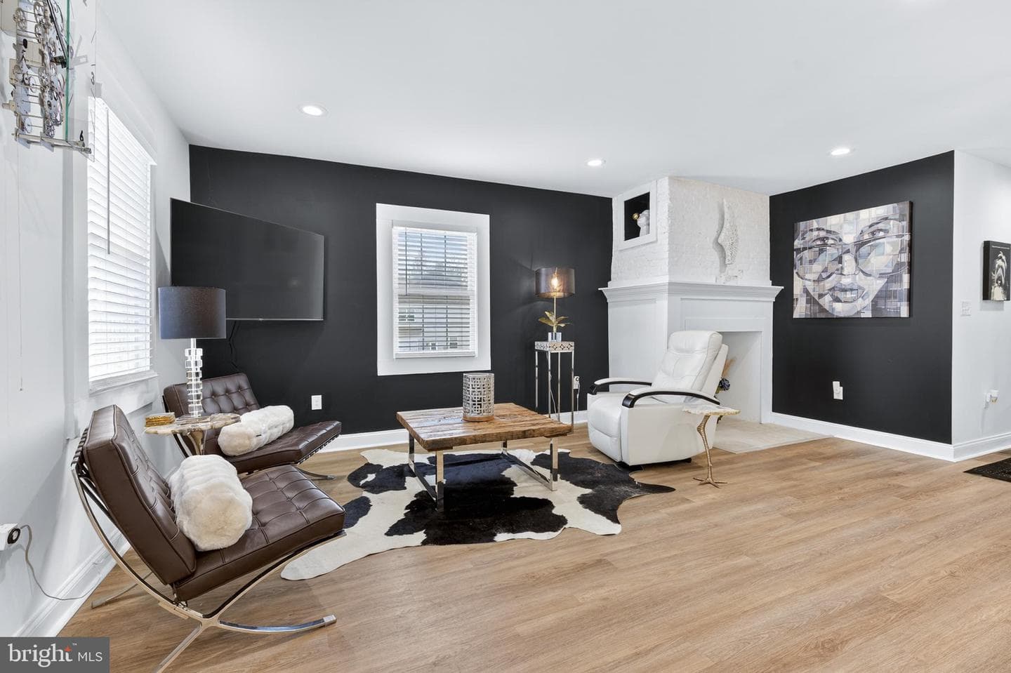 1529 Village Road photo 14