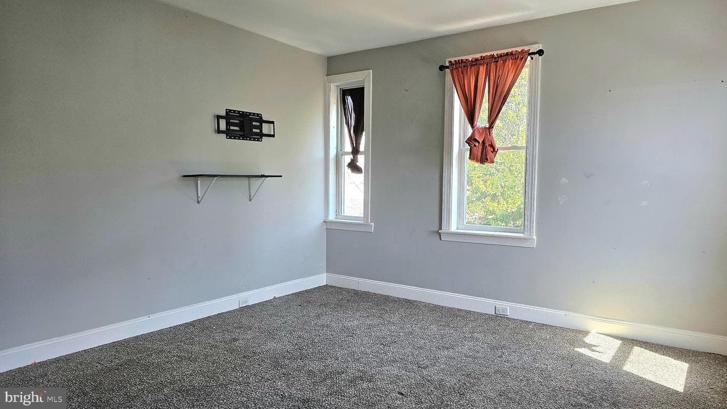 332 Perry Street photo 20