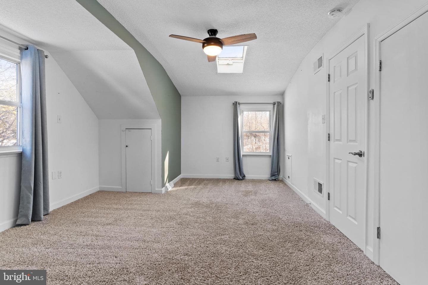 6 Myrtlewood Court photo 32