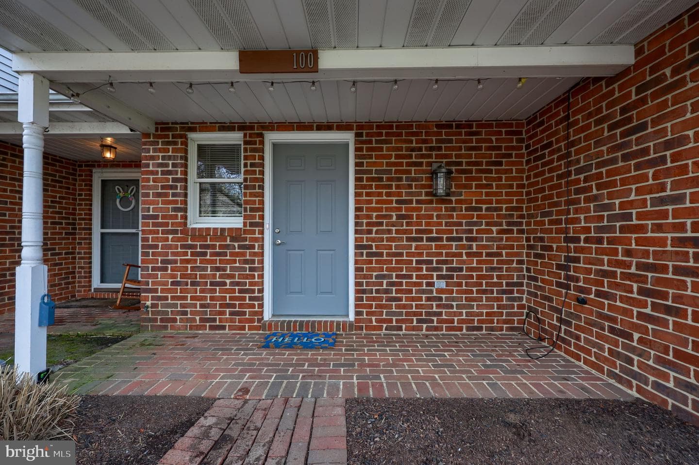 100 Pepperton Court photo 2
