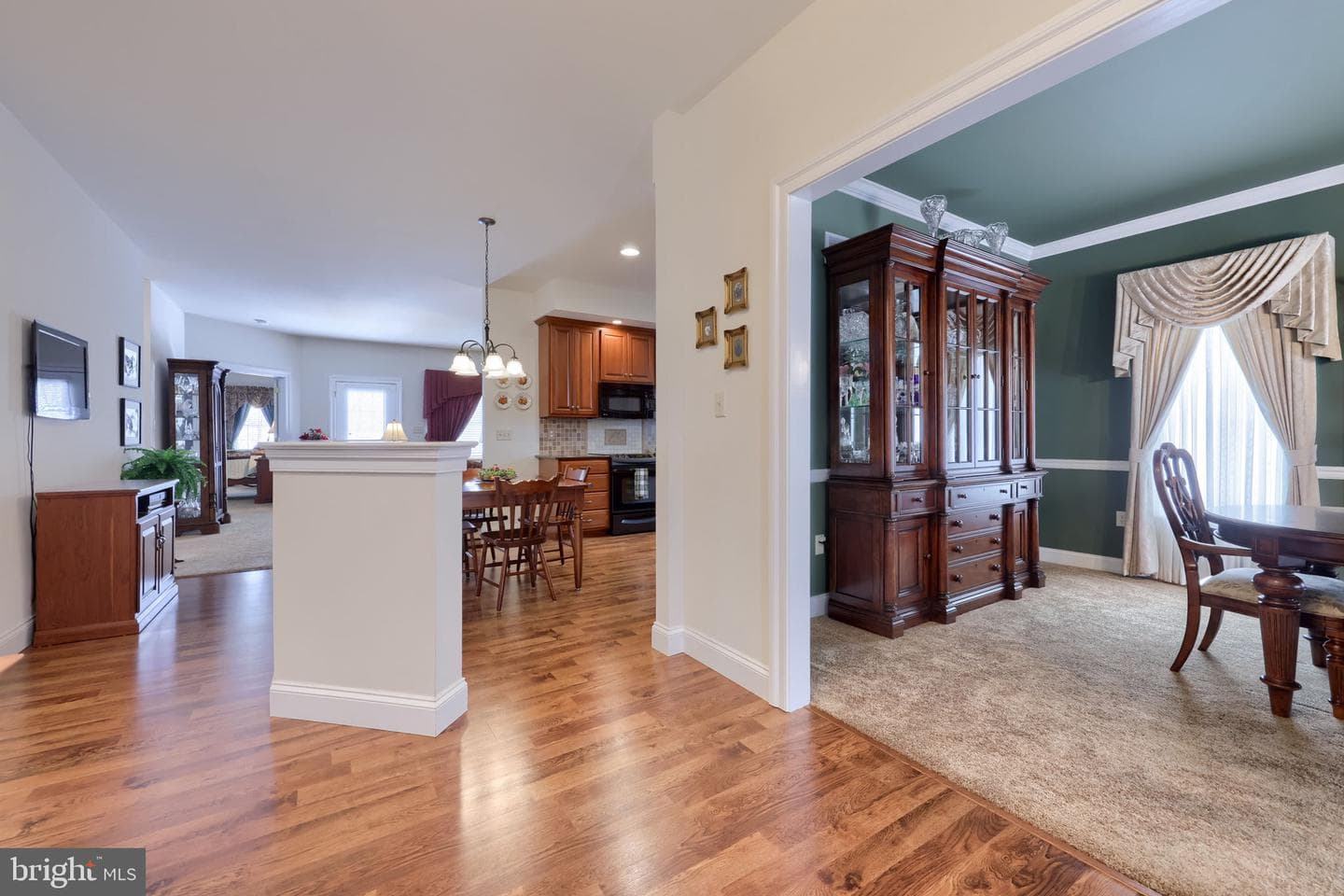 900 Cambridge Drive photo 11