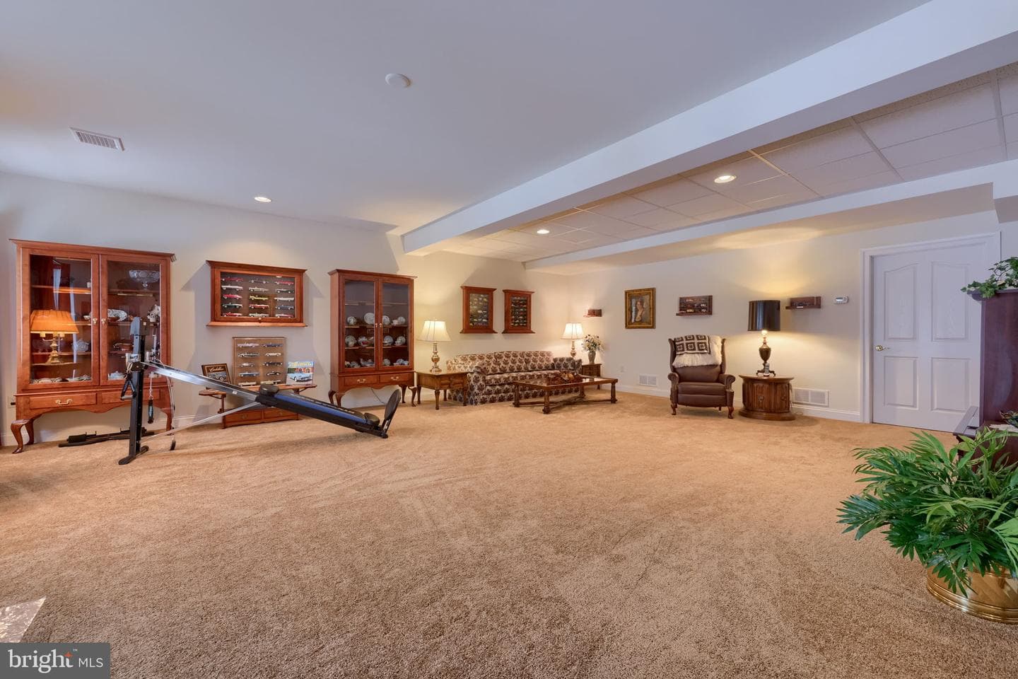 900 Cambridge Drive photo 42