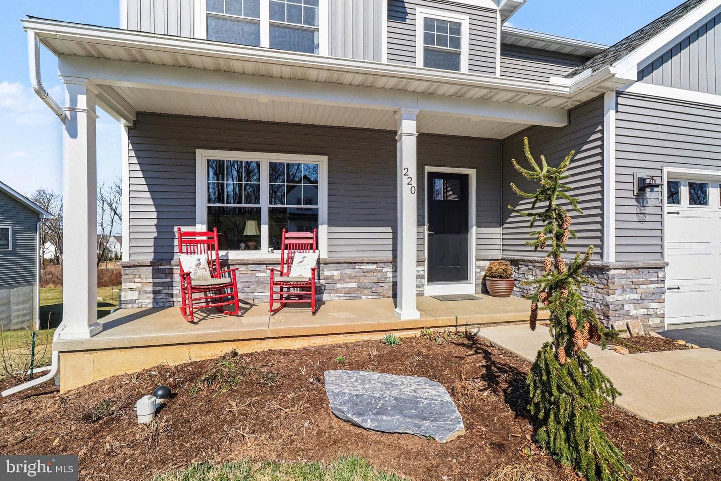 220 Pebble Drive photo 4
