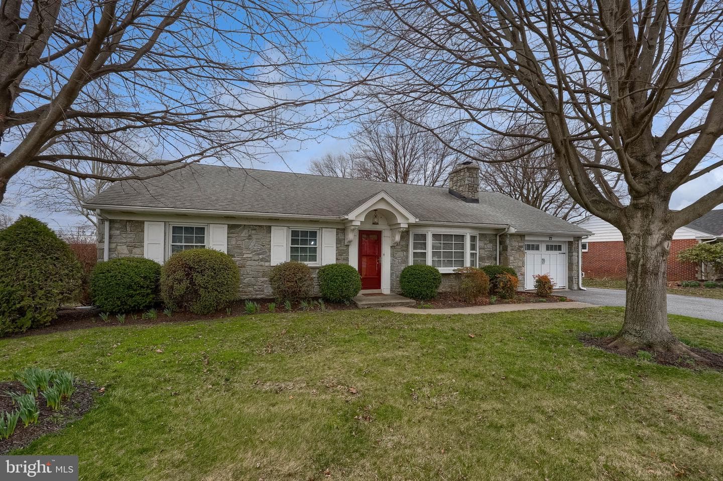 77 Highland Drive photo 2