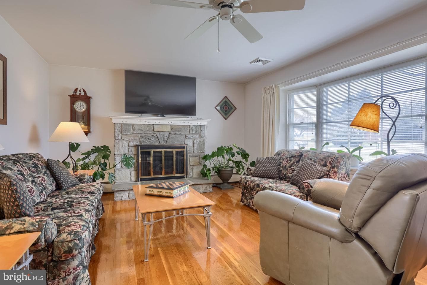 77 Highland Drive photo 9