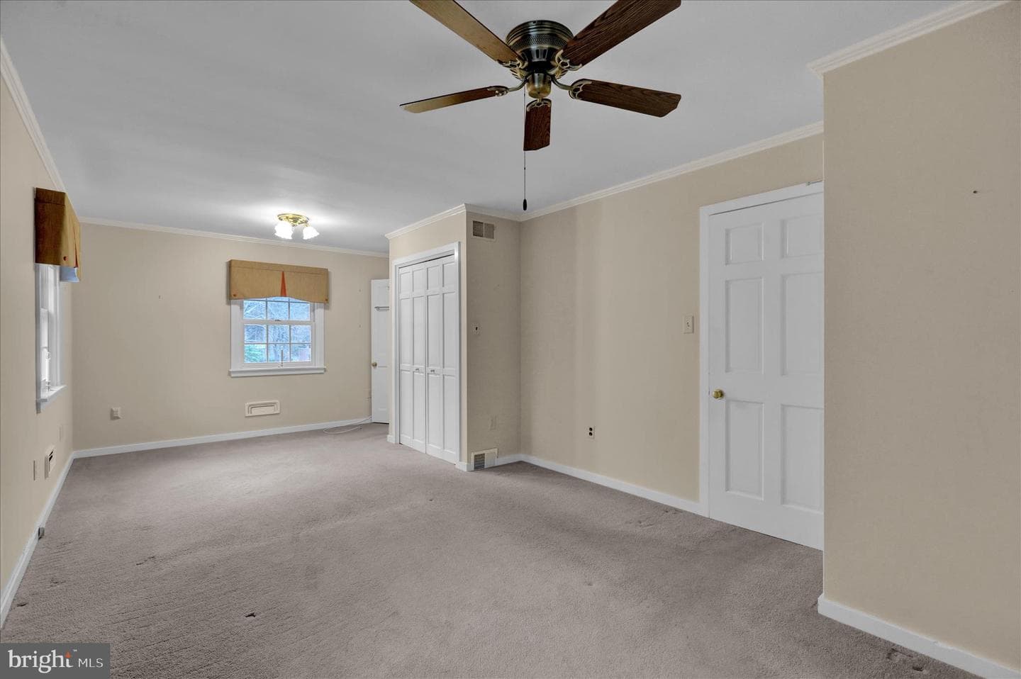 62 Oak Lane photo 42