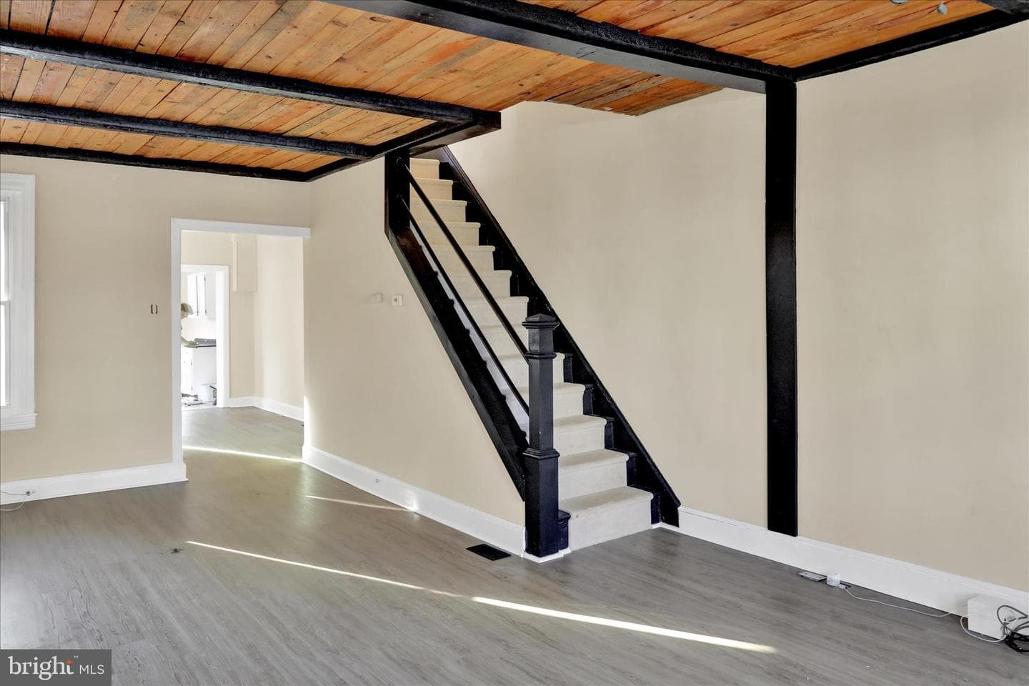 832 Houston Street photo 6