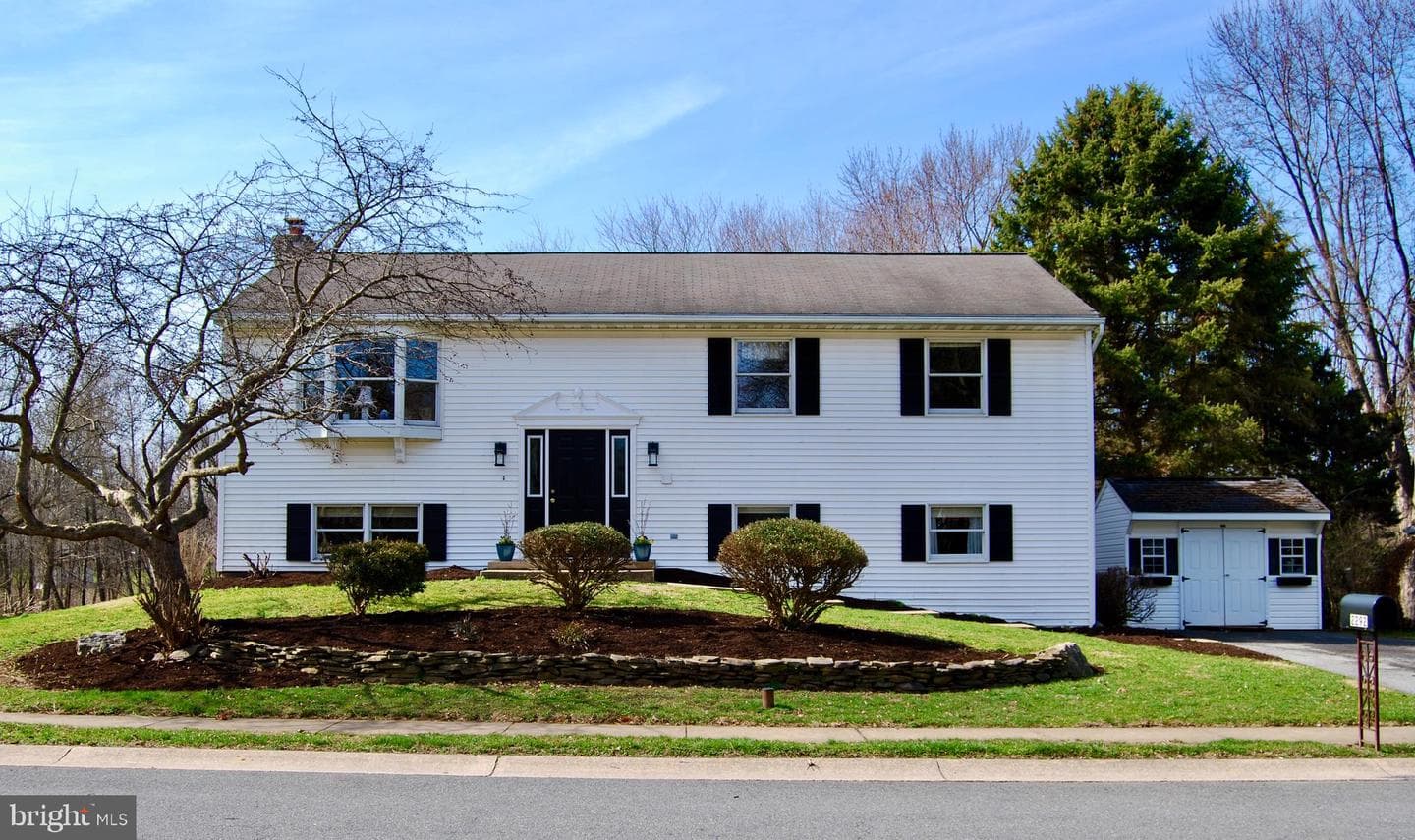 2292 Bob White Lane