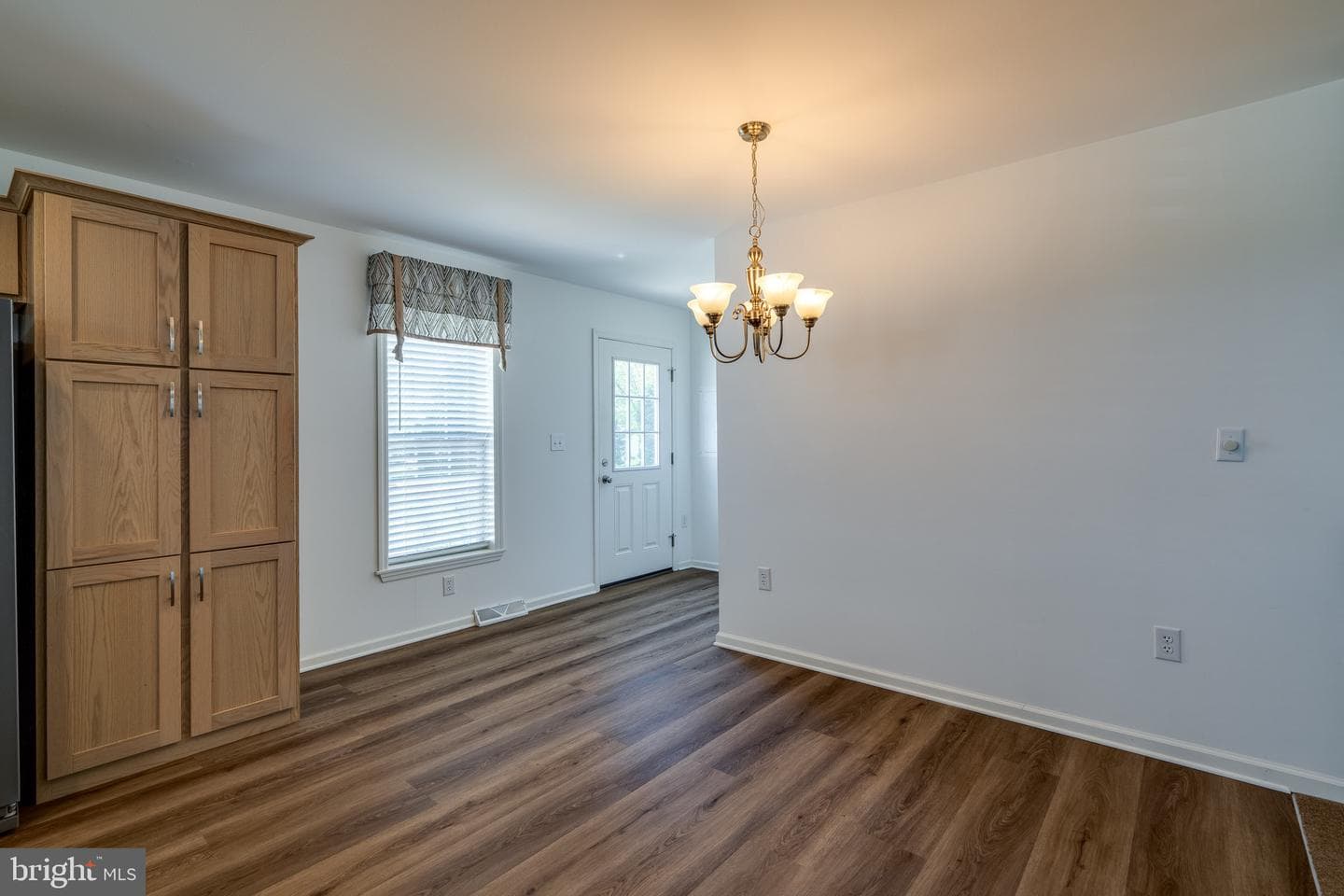 426 Eastwood Lane photo 10