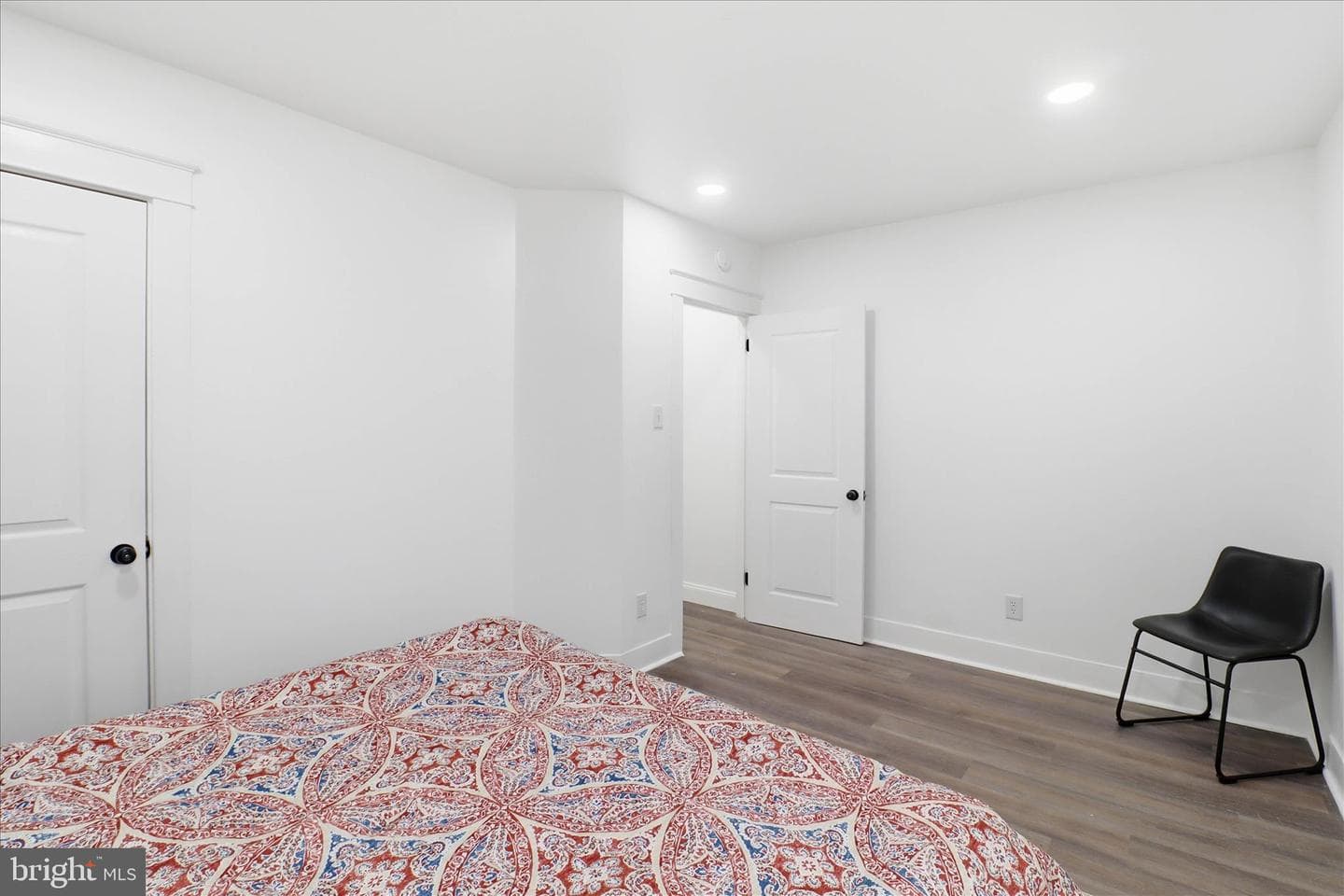 932 N Plum Street photo 14