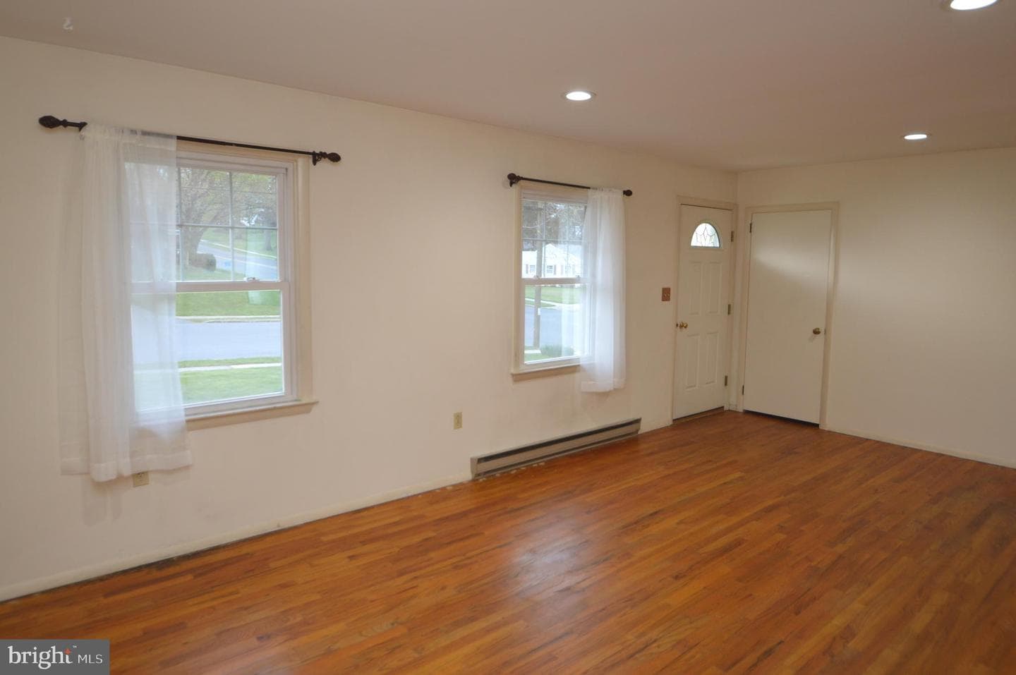 401 Lemon Street photo 13