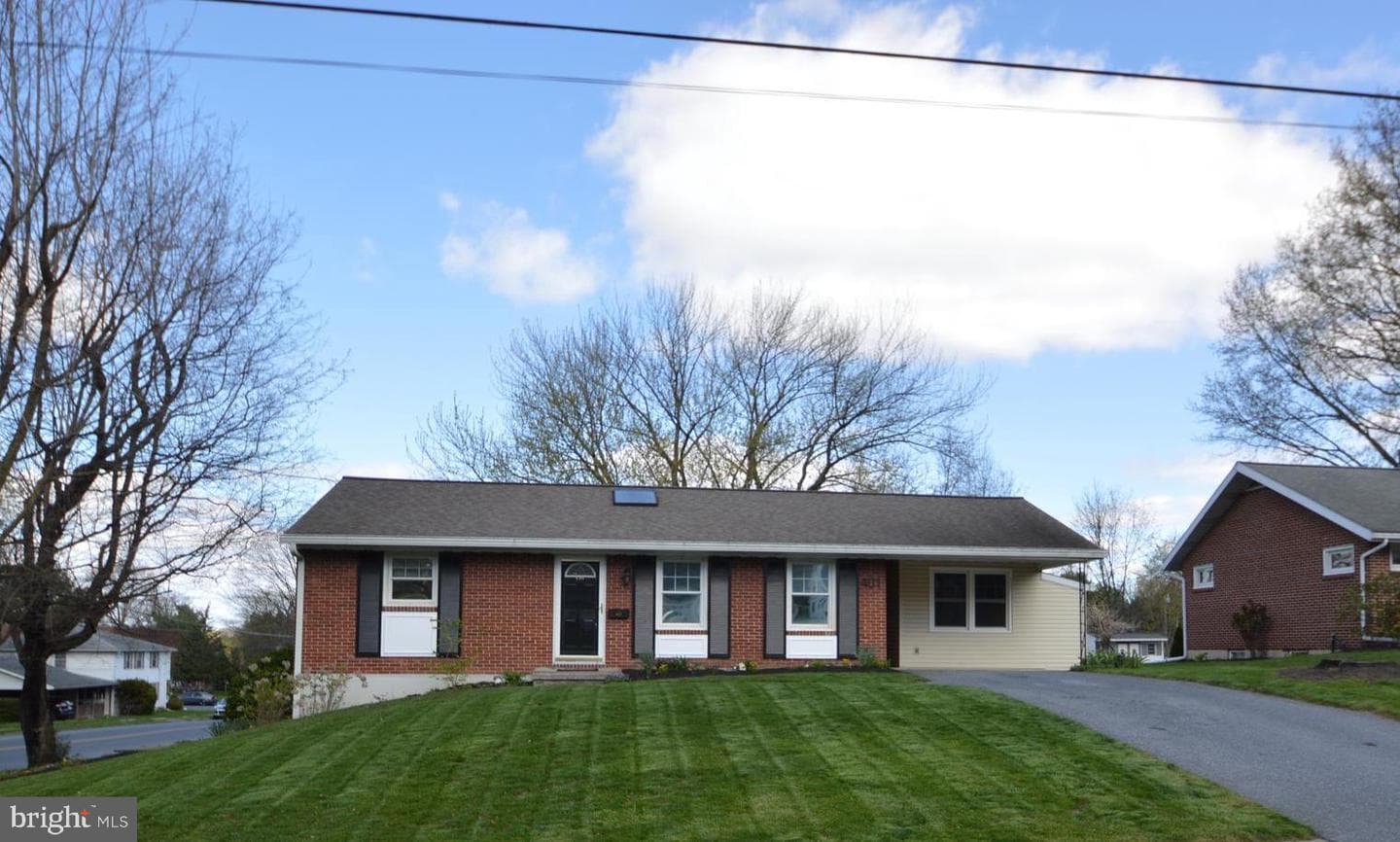 401 Lemon Street photo 34