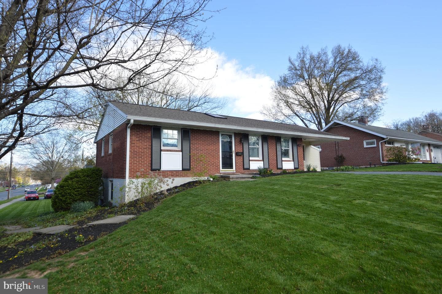401 Lemon Street photo 35