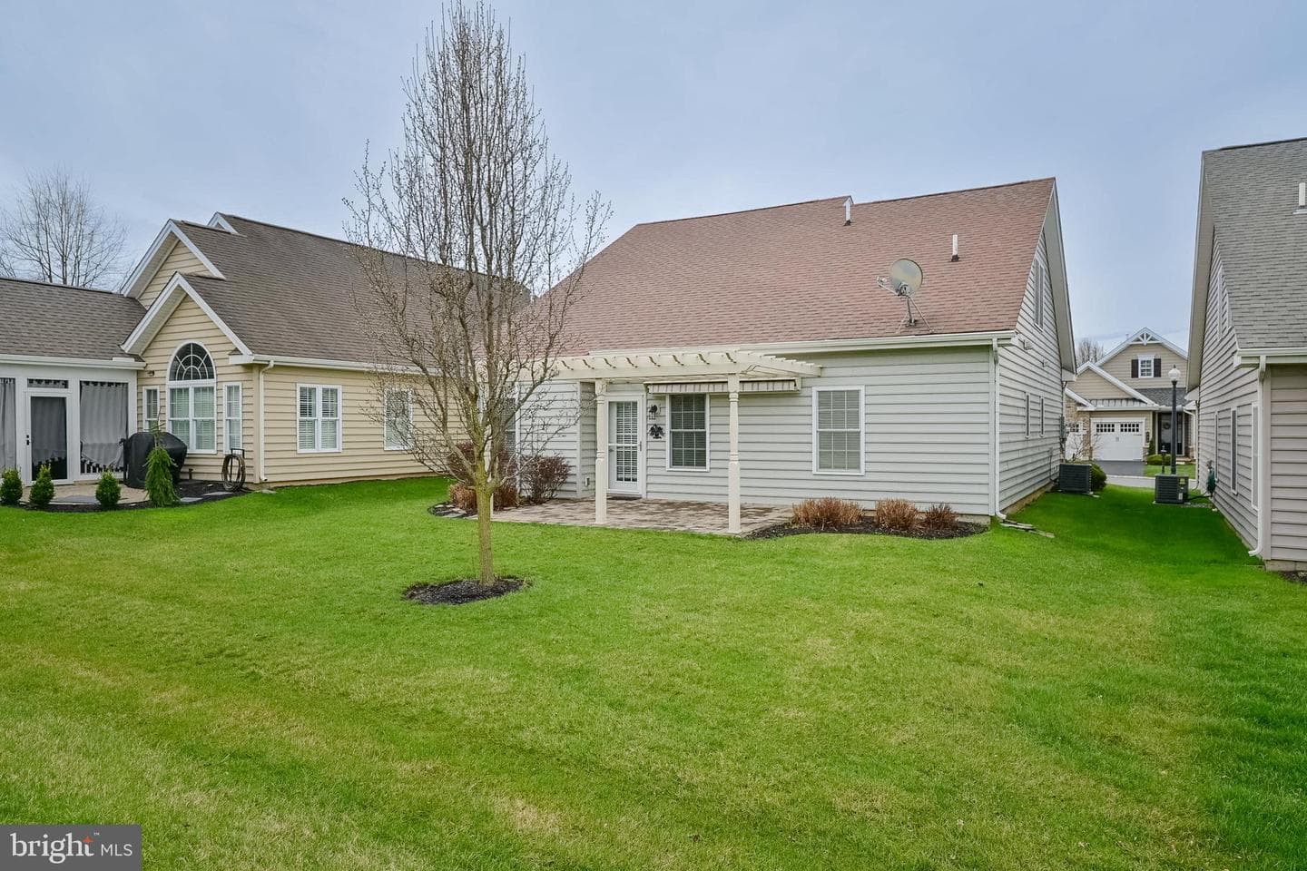 631 Thoreau Drive photo 8