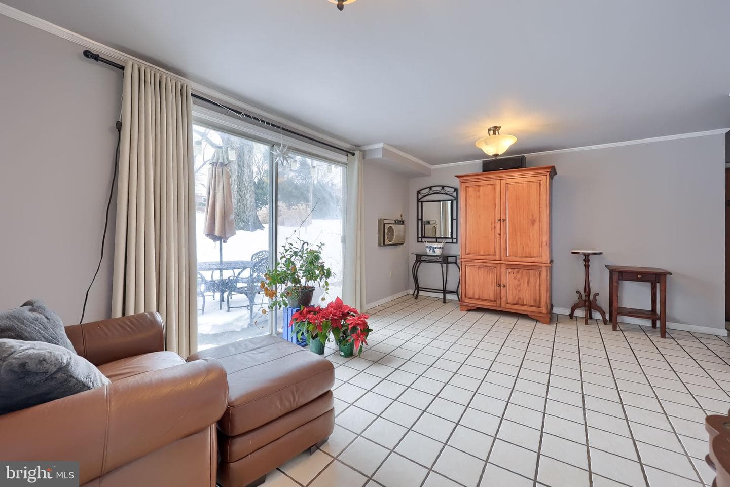 340 Primrose Avenue photo 8
