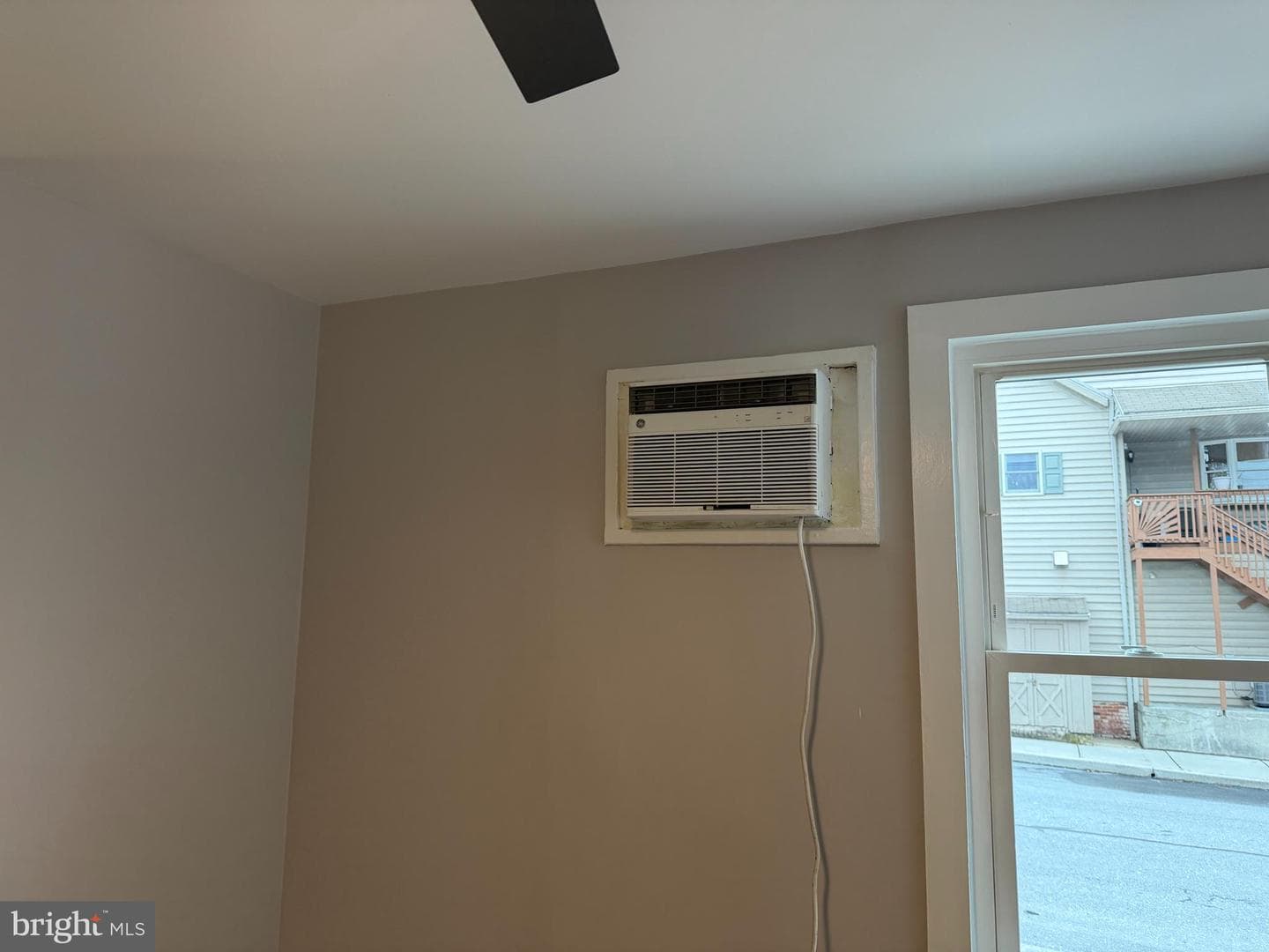 601 Manor Street photo 10