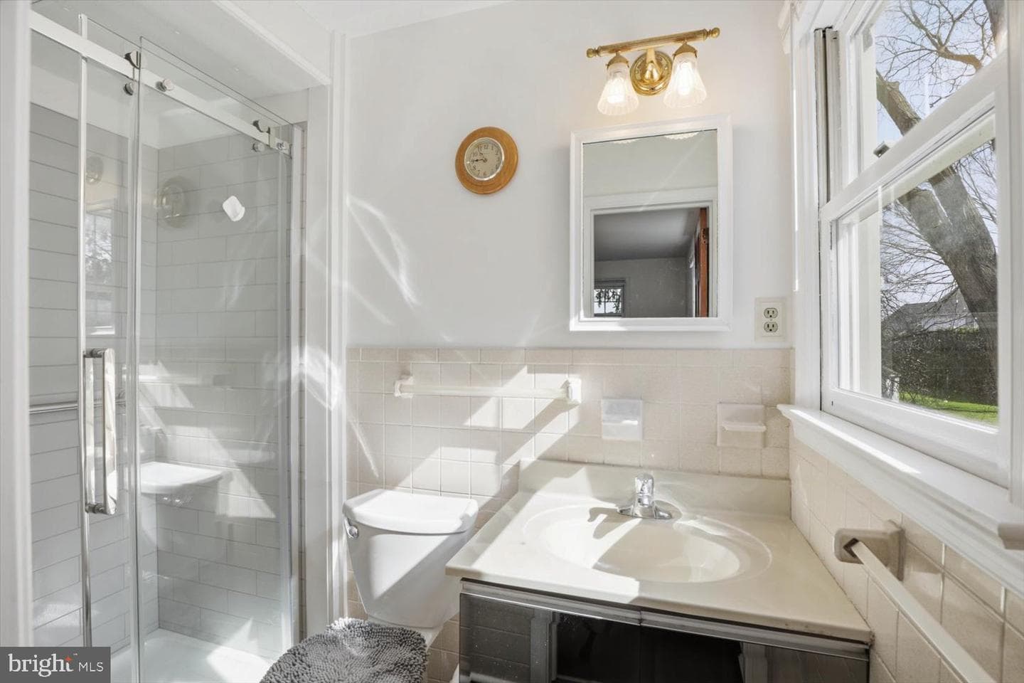325 Balmer Road photo 17