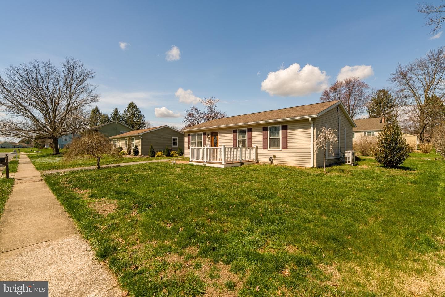 533 Martin Avenue photo 30