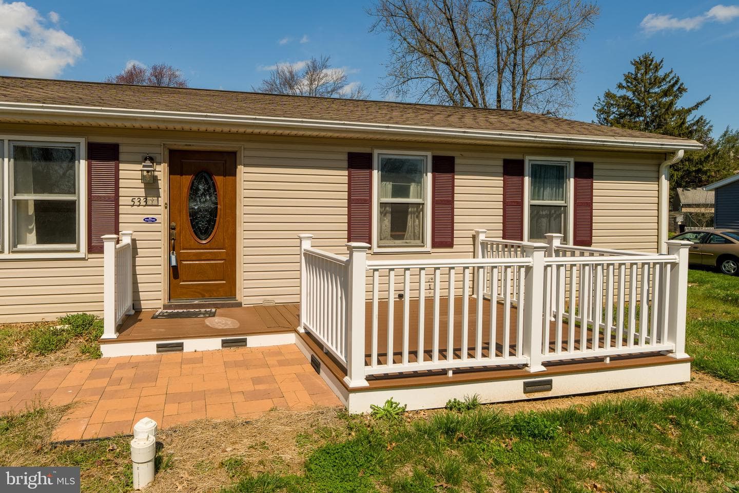 533 Martin Avenue photo 6