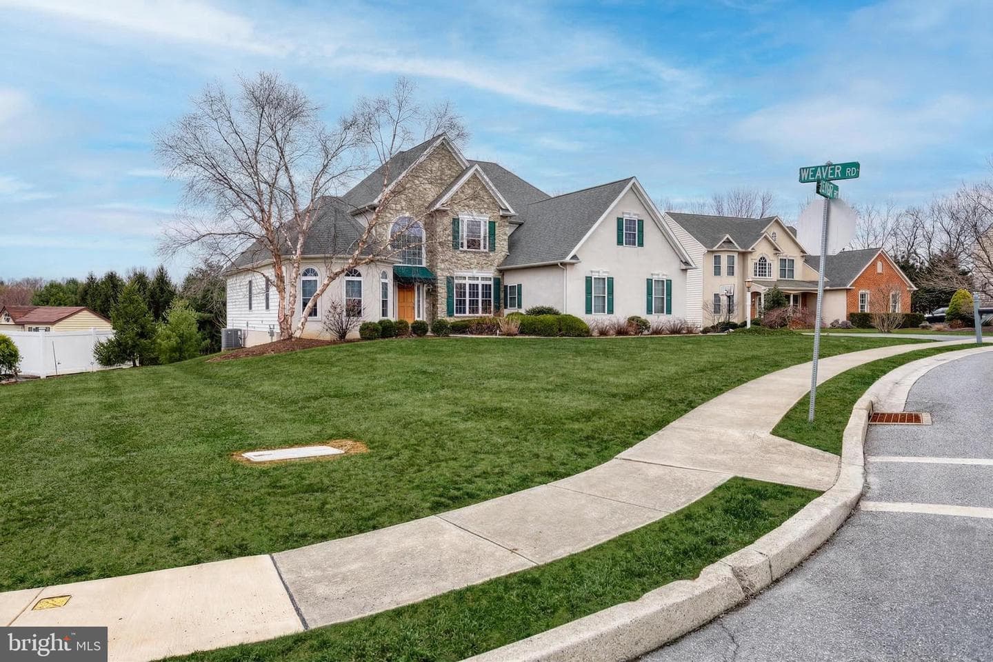 395 Ecker Drive photo 4
