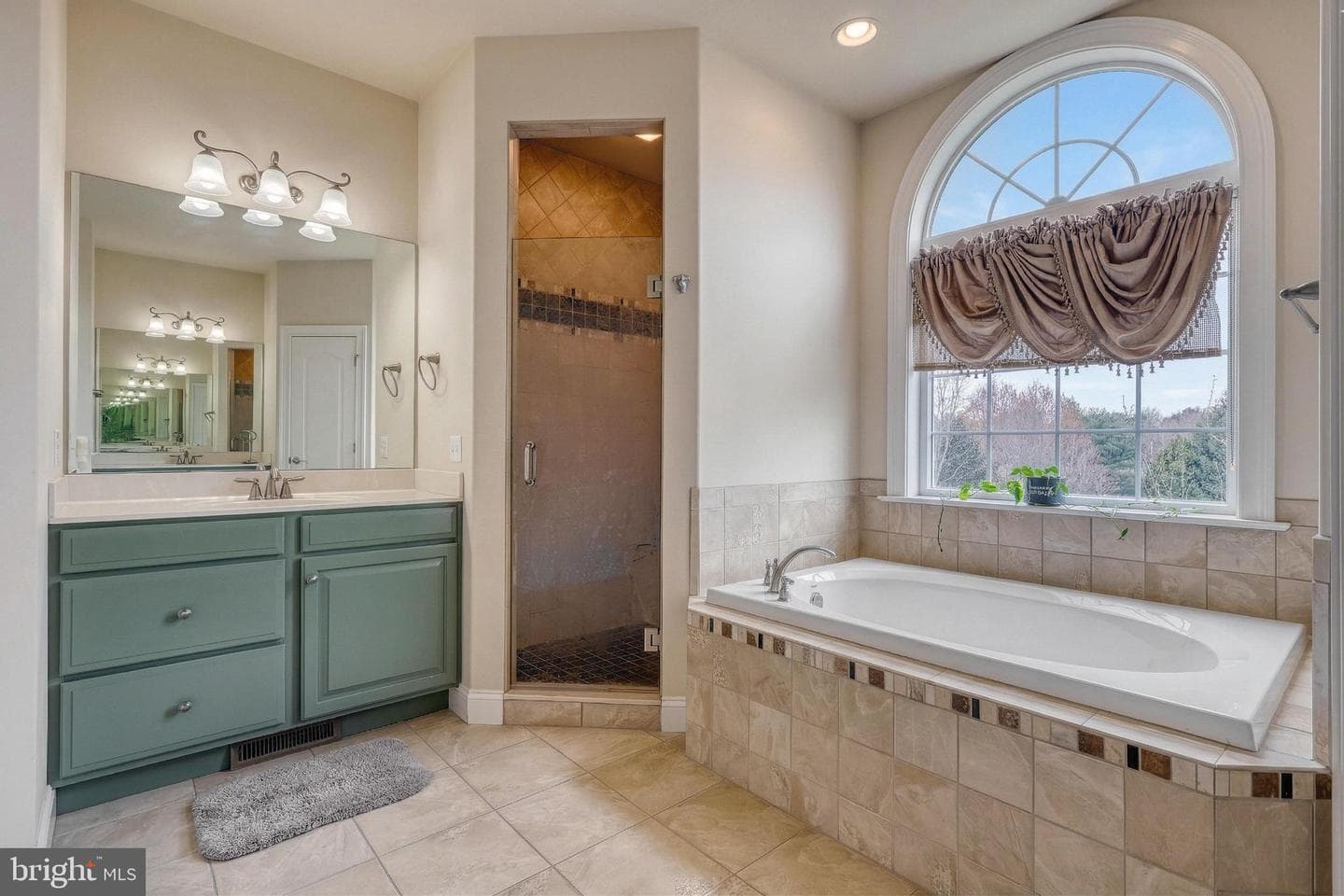395 Ecker Drive photo 46