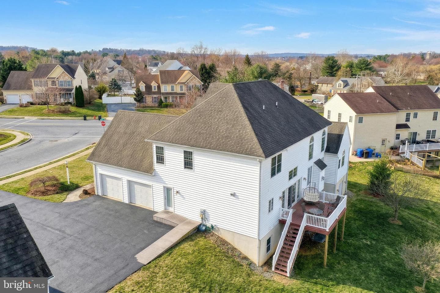 395 Ecker Drive photo 88