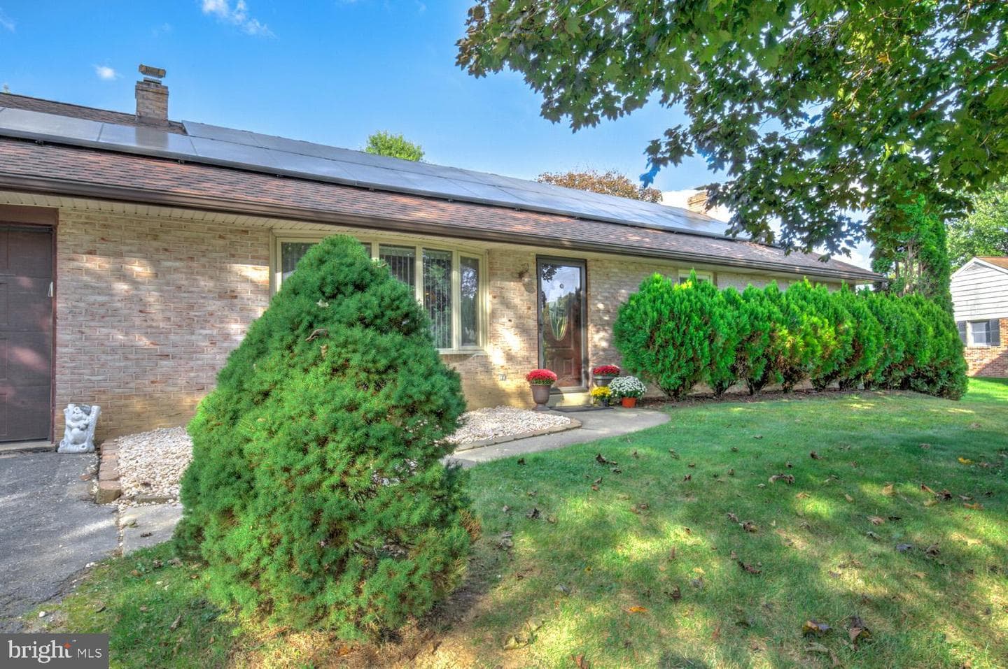 912 Perry Road photo 2