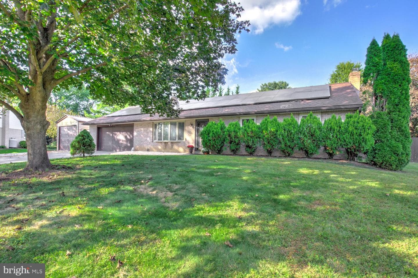 912 Perry Road photo 3