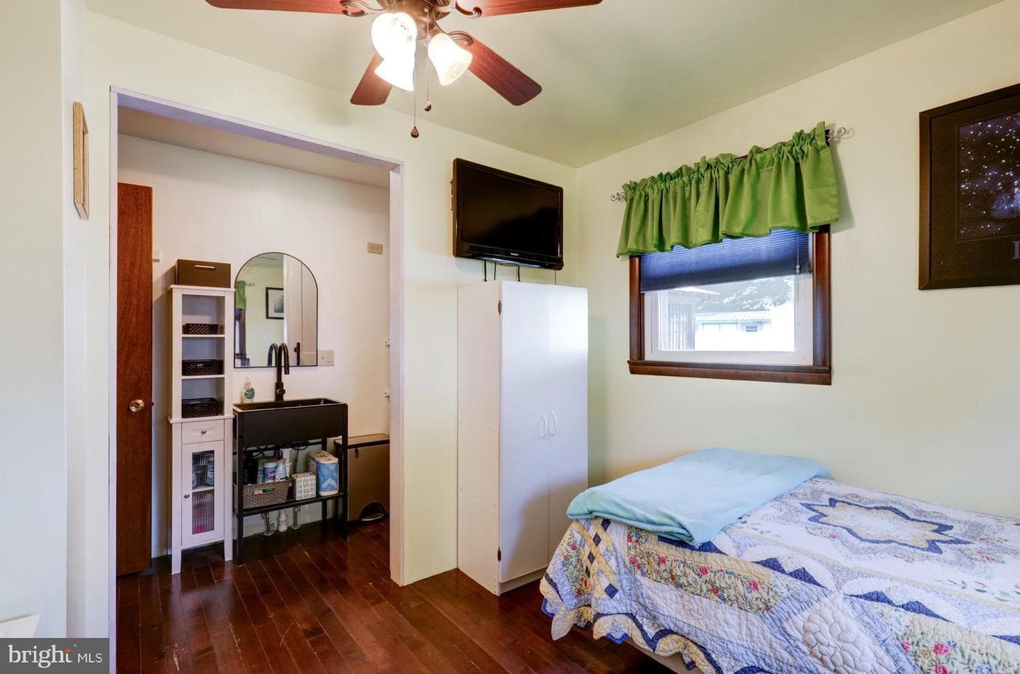 912 Perry Road photo 30