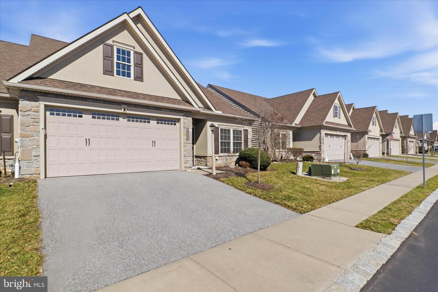 1237 Cantebury Drive photo 3