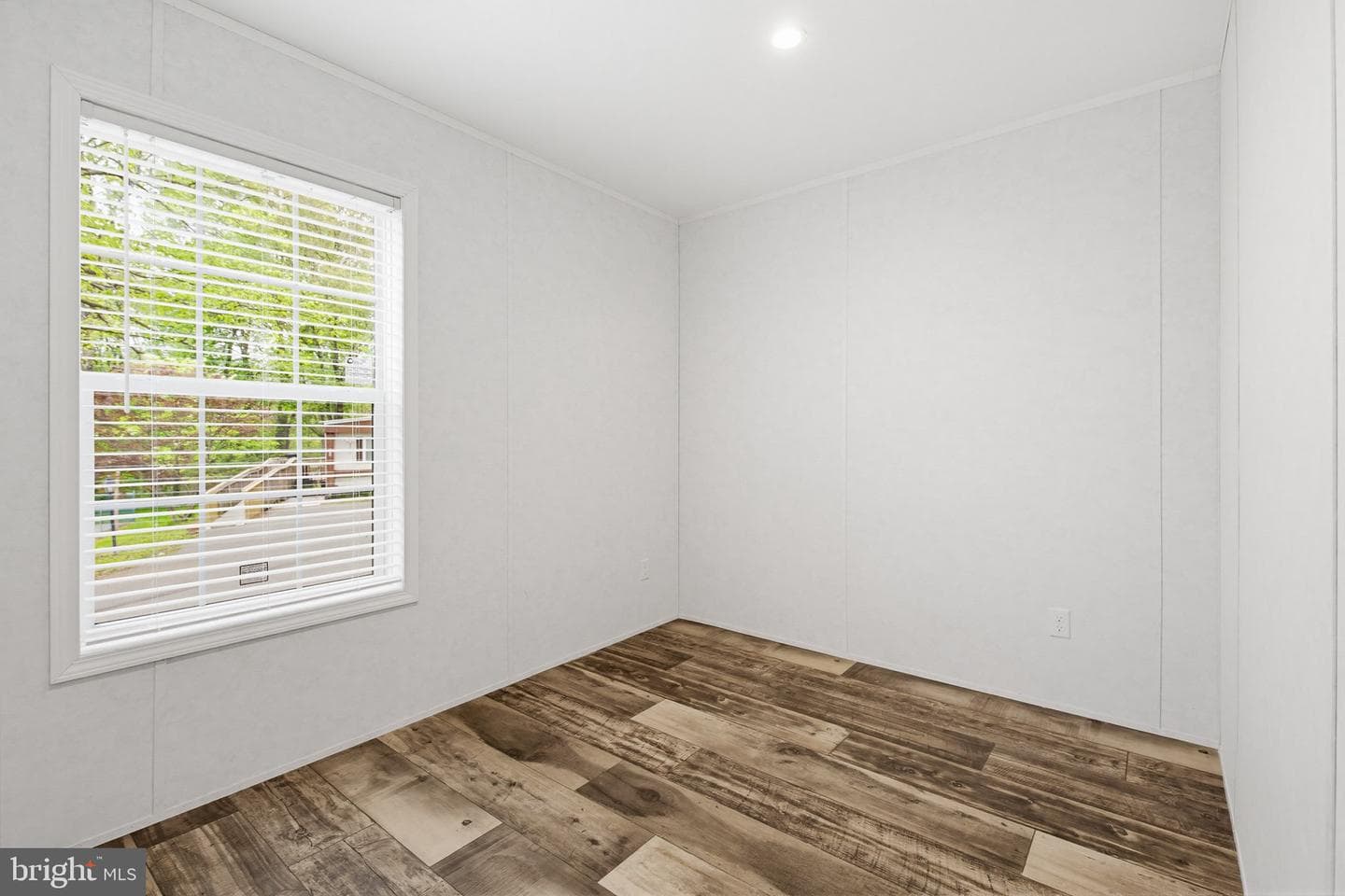 503 Cedar Ln photo 17