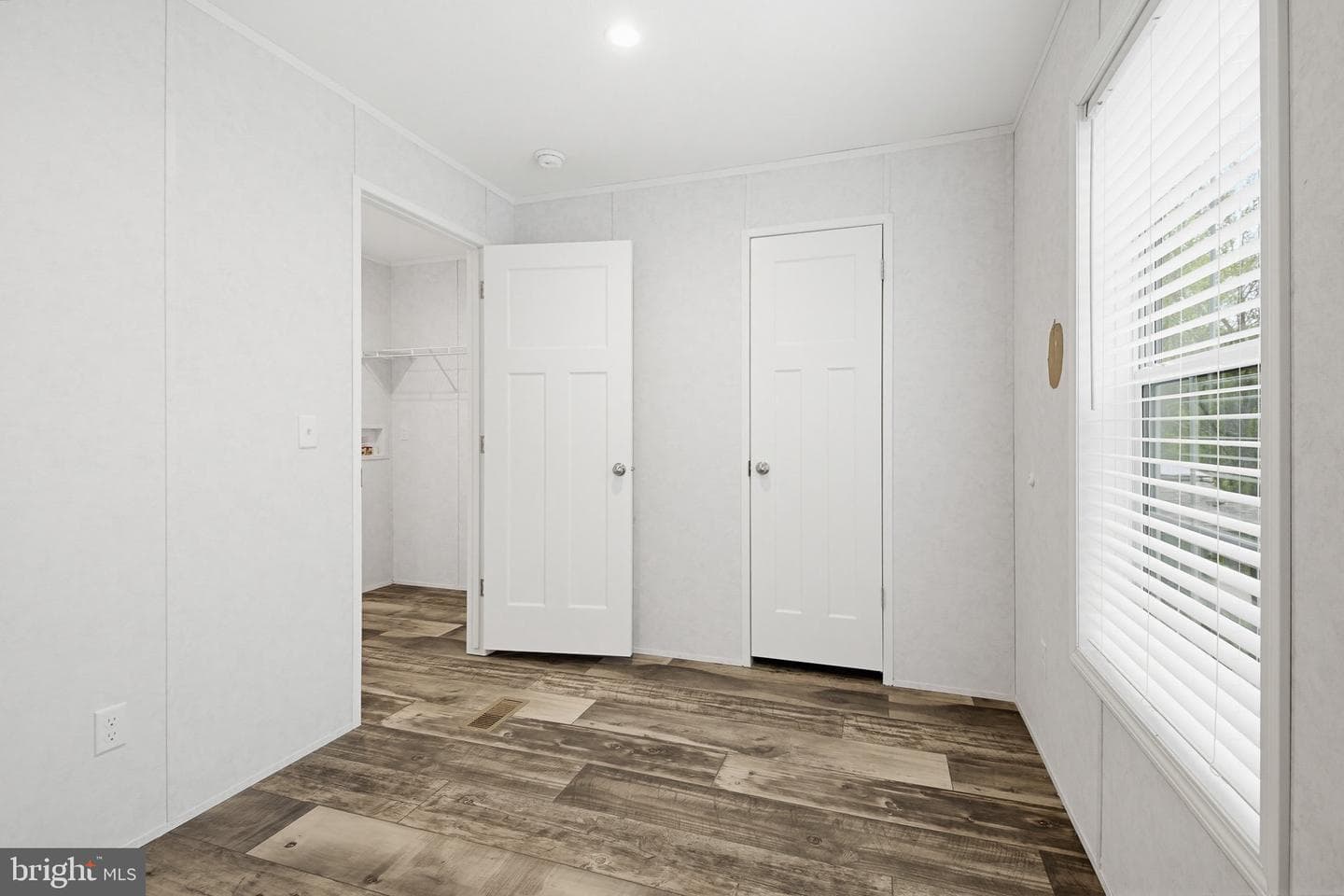503 Cedar Ln photo 18