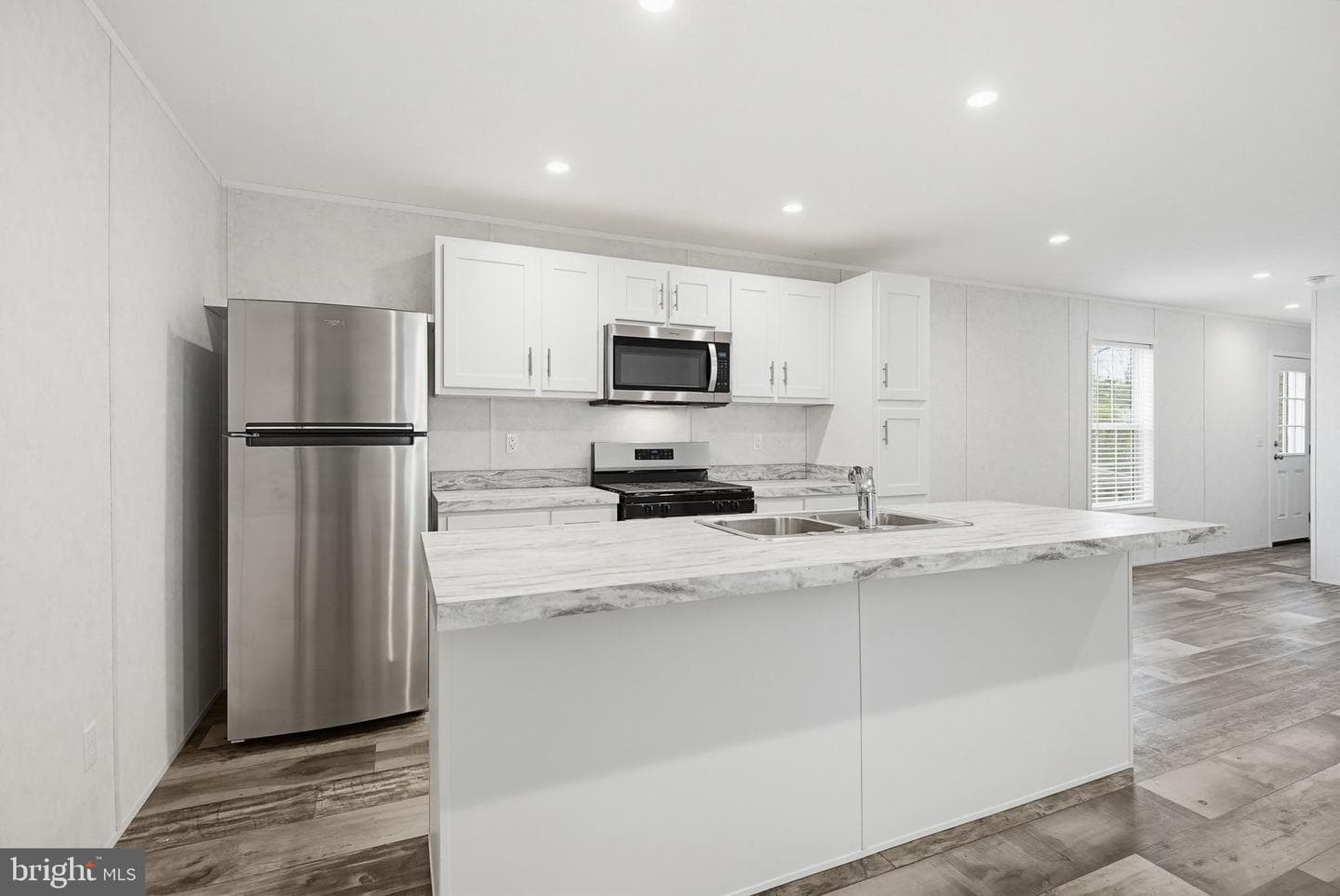 503 Cedar Ln photo 9