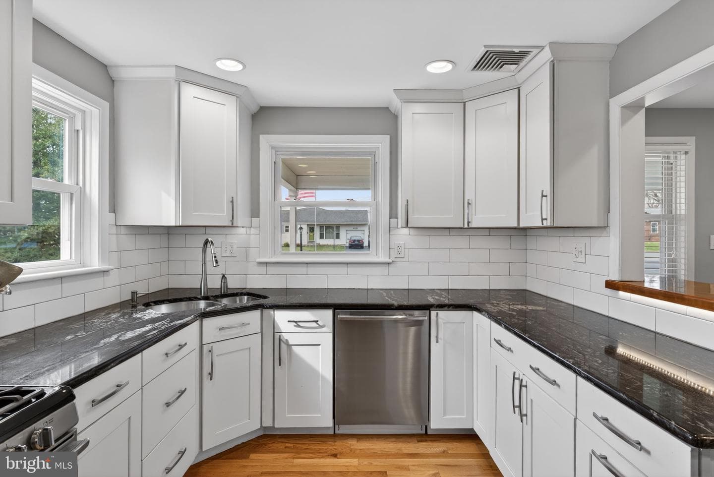 409 Delta Street photo 12