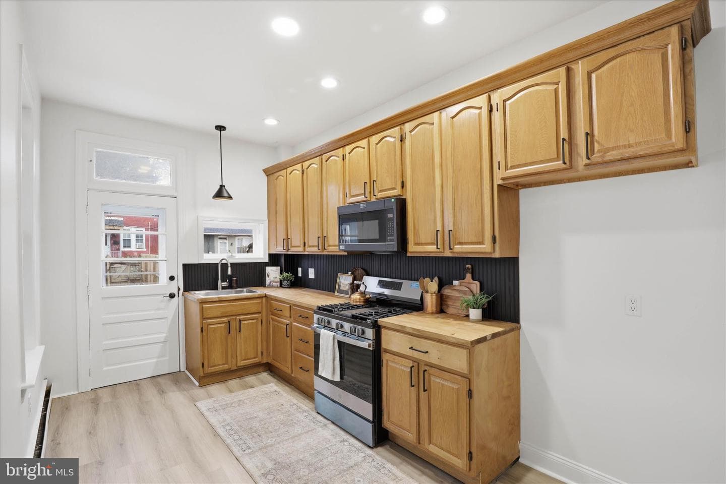 327 Hazel Street photo 11