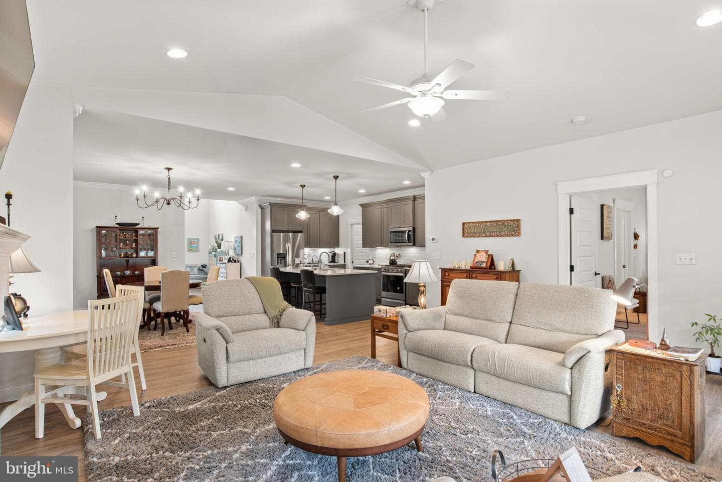1829 Emerald Way photo 13