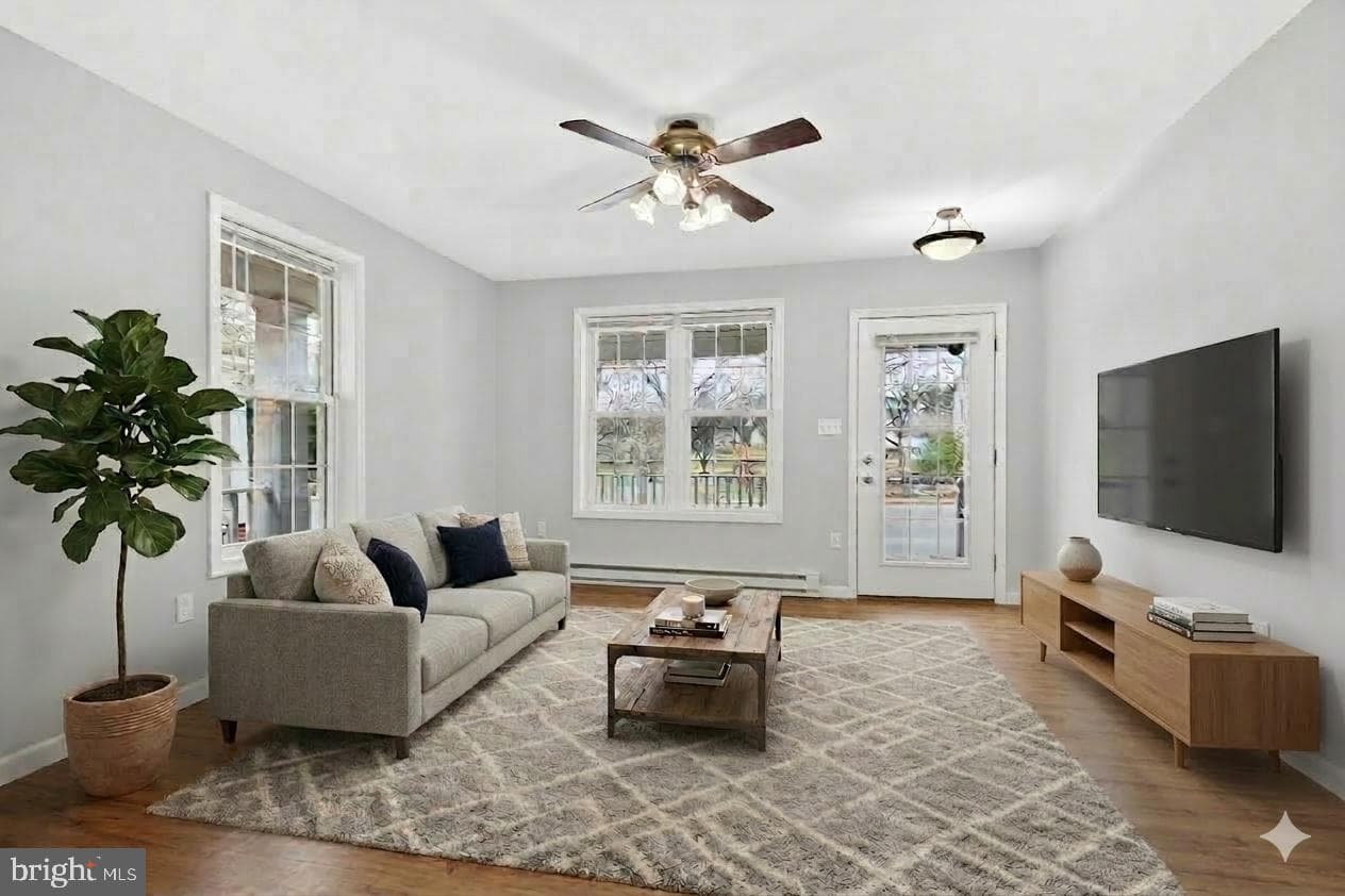 637 W Main Street photo 18