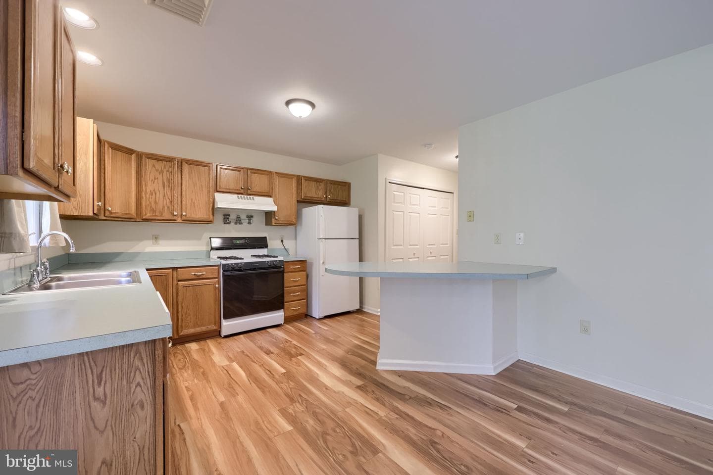 30 Knollwood Road photo 9