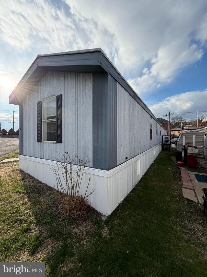 3 Hilltop Avenue